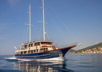 M/Y Luna