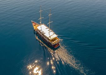 M/Y Luna