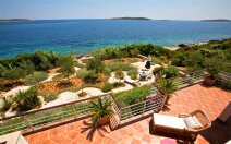 Villa VIS 1