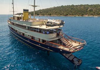 Yacht Casablanca - Mini cruiser | Luxury cruising in Croatia