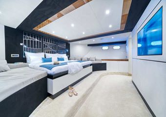 Yacht Acapella | Luxury yacht charter