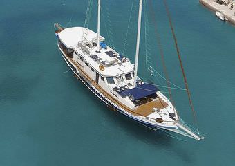 Gulet Aurum | Explore through yacht charter