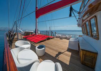 Yacht Barbara - Mini cruiser | Luxurious cruising vacation intended for you and your family