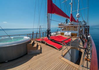 Yacht Barbara | Seafaring in elegance