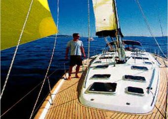 Beneteau Oceanis 523 | Sailing charter