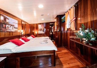 Yacht Cesarica | Seafaring sophistication