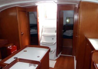 Beneteau Cyclades 50.5 | Exclusive luxury yacht charter