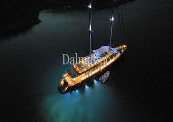 Yacht Dalmatino | Luxury yacht charter
