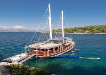 Gulet Slano | Blue cruise vacations in Croatia