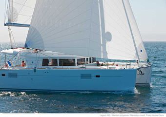 Lagoon 450 | Boat charter for personalized trips