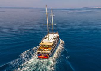 Yacht Luna - Mini cruiser | Cruises and private gulet charter Croatia, Dubrovnik, Split.