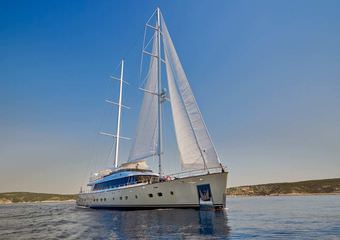 Yacht MarAllure | Exclusive luxury yacht charter