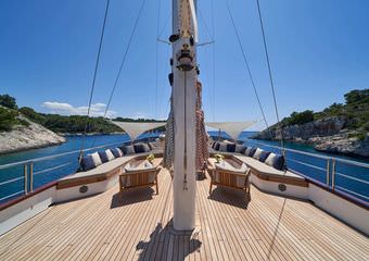Yacht MarAllure | Sailing charter