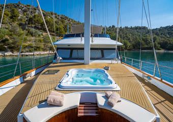 Yacht Navilux | Croatian coastal cruising