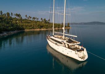 Yacht Navilux | Sailing opulence