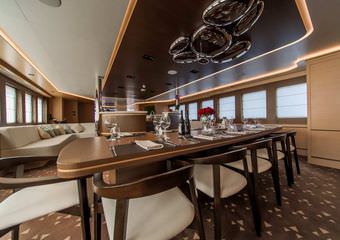 Yacht Omnia | Cruises on traditional boat