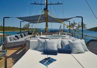Yacht Rara Avis | Relaxing and invigorating holiday