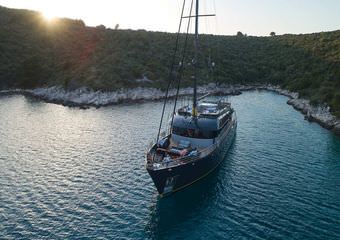 Yacht Rara Avis | Cruiser for relaxation