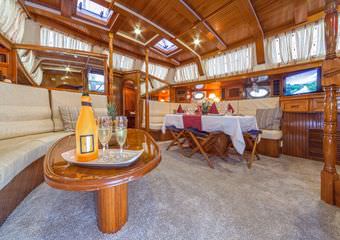 Gulet Sinbadsan | Boat charter for personalized trips