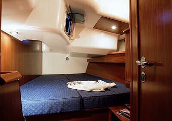 Sun Odyssey 45 | Exclusive luxury yacht charter