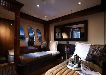Sunseeker Yacht 86 | Luxurious charter