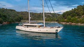 yacht navilux