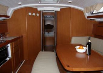 beneteau cyclades 43.4 | Mini cruisers for unique journeys