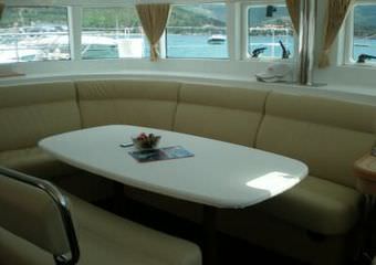 lagoon 440 mn | Luxury yacht charter