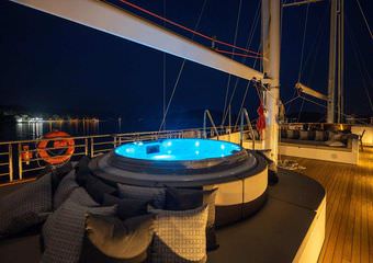 yacht love story | Boat charter for personalized trips
