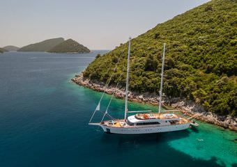 yacht love story | Blue cruise dream in Croatia