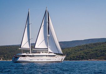 yacht omnia | Gulet activities in Croatia