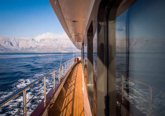 yacht omnia | Luxurious cruising vacation intended for you and your family