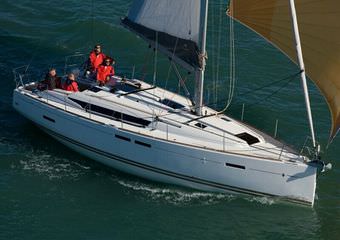sun odyssey 439 | Chartering a luxurious vessel