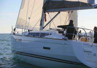 sun odyssey 439 | Exclusive luxury yacht charter